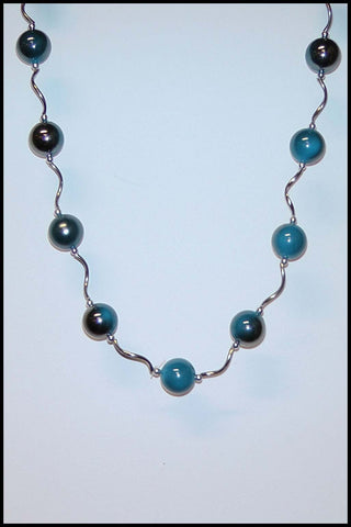 Twisted Metal and Shimmery Ombre Bead Necklace