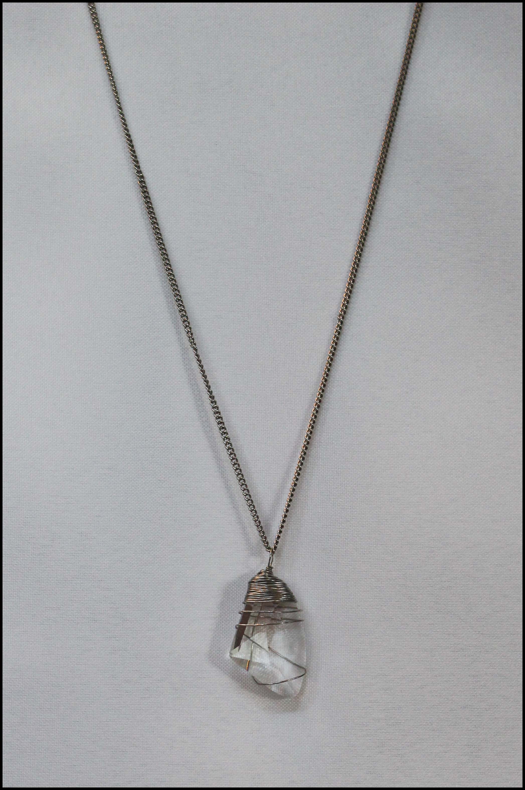 Translucent Faux Stone Pendant Necklace