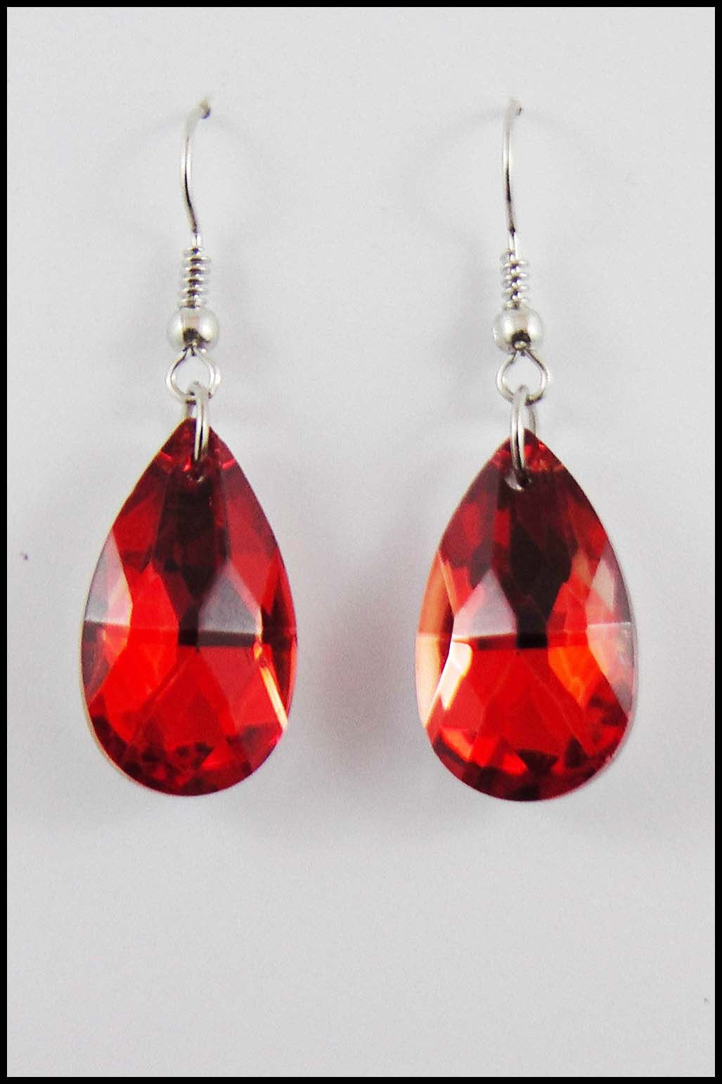 Teardrop Jewel Necklace and Earring Set