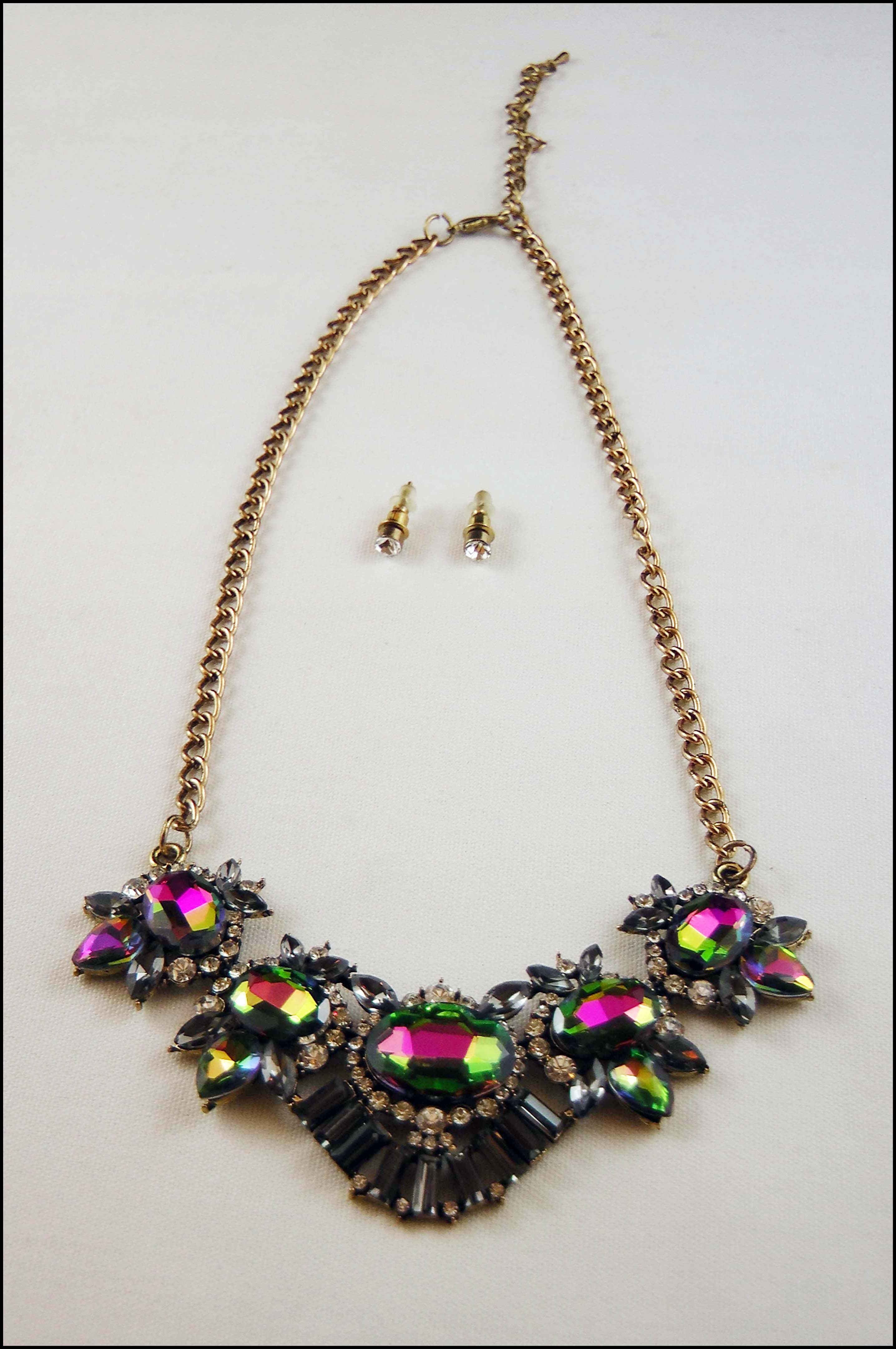 Dainty Holiday Gemstone Collar Set