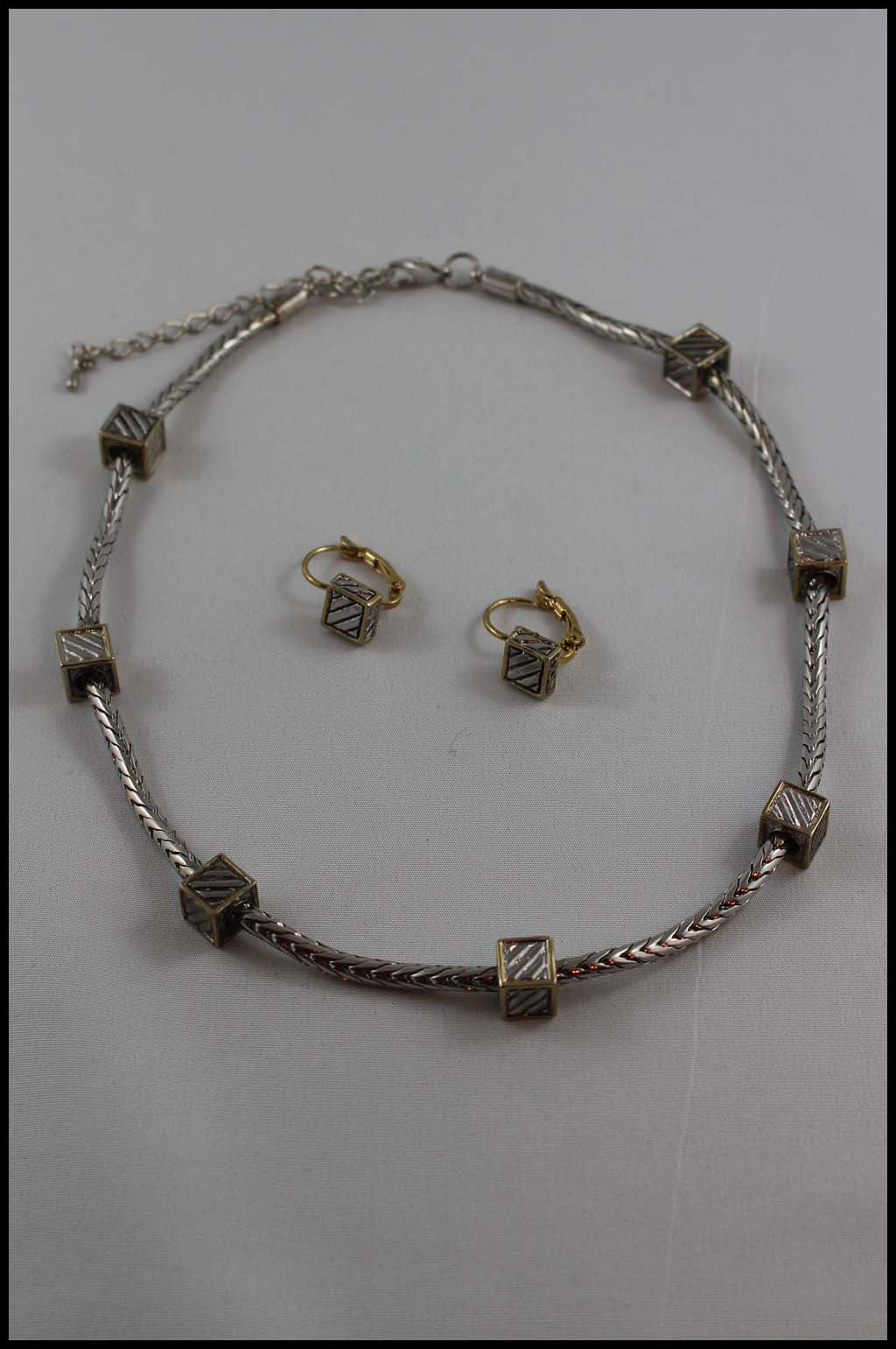 Metal Chain Designer Inspired Necklace Set